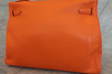 Load image into Gallery viewer, HERMES KELLY 32 Gulliver leather Orange □E Engraving Shoulder bag 700110154
