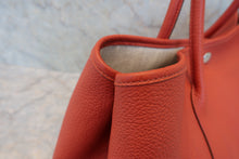 画像をギャラリービューアに読み込む, HERMES／エルメス ガーデンパーティＰＭ ネゴンダ ルージュデュセス □P刻印 トートバッグ 800090151
