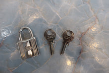 将图片加载到图库查看器，HERMES PICOTIN LOCK PM Clemence leather Blue pale U刻印 Hand bag 800030104
