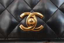 将图片加载到图库查看器，CHANEL/香奈儿  CF 全盖包 链条包 羊皮 Black/Gold hadware(黑色/金色金属) 肩背包 800070191
