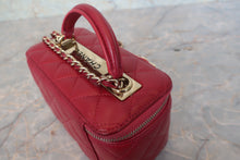画像をギャラリービューアに読み込む, CHANEL/シャネル ミニマトラッセチェーンショルダーバッグ ラムスキン レッド/ゴールド金具 ショルダーバッグ 700120242
