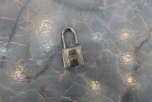 画像をギャラリービューアに読み込む, HERMES／エルメス ピコタンロックMMトレサージュ ヴォーエプソン マグノリア/ブルーサフィール/クレ D刻印 ハンドバッグ 800030153
