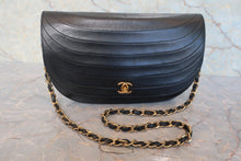 画像をギャラリービューアに読み込む, CHANEL/シャネル ココマークチェーンショルダーバッグ ラムスキン ブラック/ゴールド金具 ショルダーバッグ 800020075
