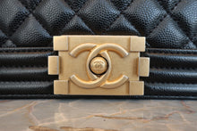 画像をギャラリービューアに読み込む, CHANEL/シャネル ボーイシャネルチェーンショルダーバッグ キャビアスキン ブラック/ゴールド金具 ショルダーバッグ 800080086
