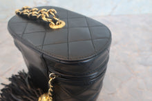 画像をギャラリービューアに読み込む, CHANEL/シャネル マトラッセフリンジチェーンショルダーバッグ ラムスキン ブラック/ゴールド金具 ショルダーバッグ 700120254
