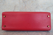 Load image into Gallery viewer, HERMES KELLY 32 Graine Couchevel leather Rouge vif 〇U Engraving Shoulder bag 600080096
