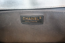 画像をギャラリービューアに読み込む, CHANEL/シャネル ボーイシャネルチェーンショルダーバッグ キャビアスキン ブラック/ゴールド金具 ショルダーバッグ 800080086
