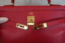 Load image into Gallery viewer, HERMES KELLY 32 Graine Couchevel leather Rouge vif 〇U Engraving Shoulder bag 600080096
