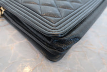 画像をギャラリービューアに読み込む, CHANEL/シャネル ボーイシャネルチェーンウォレット キャビアスキン ブラック/ゴールド金具 ショルダーバッグ 800020038
