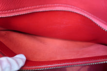 Load image into Gallery viewer, HERMES KELLY 32 Graine Couchevel leather Rouge vif 〇U Engraving Shoulder bag 600080096
