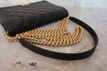 画像をギャラリービューアに読み込む, CHANEL/シャネル ボーイシャネルチェーンウォレット キャビアスキン ブラック/ゴールド金具 ショルダーバッグ 800020038
