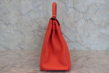 Load image into Gallery viewer, HERMES KELLY 32 Togo leather Capucine T Engraving Shoulder bag 800050036
