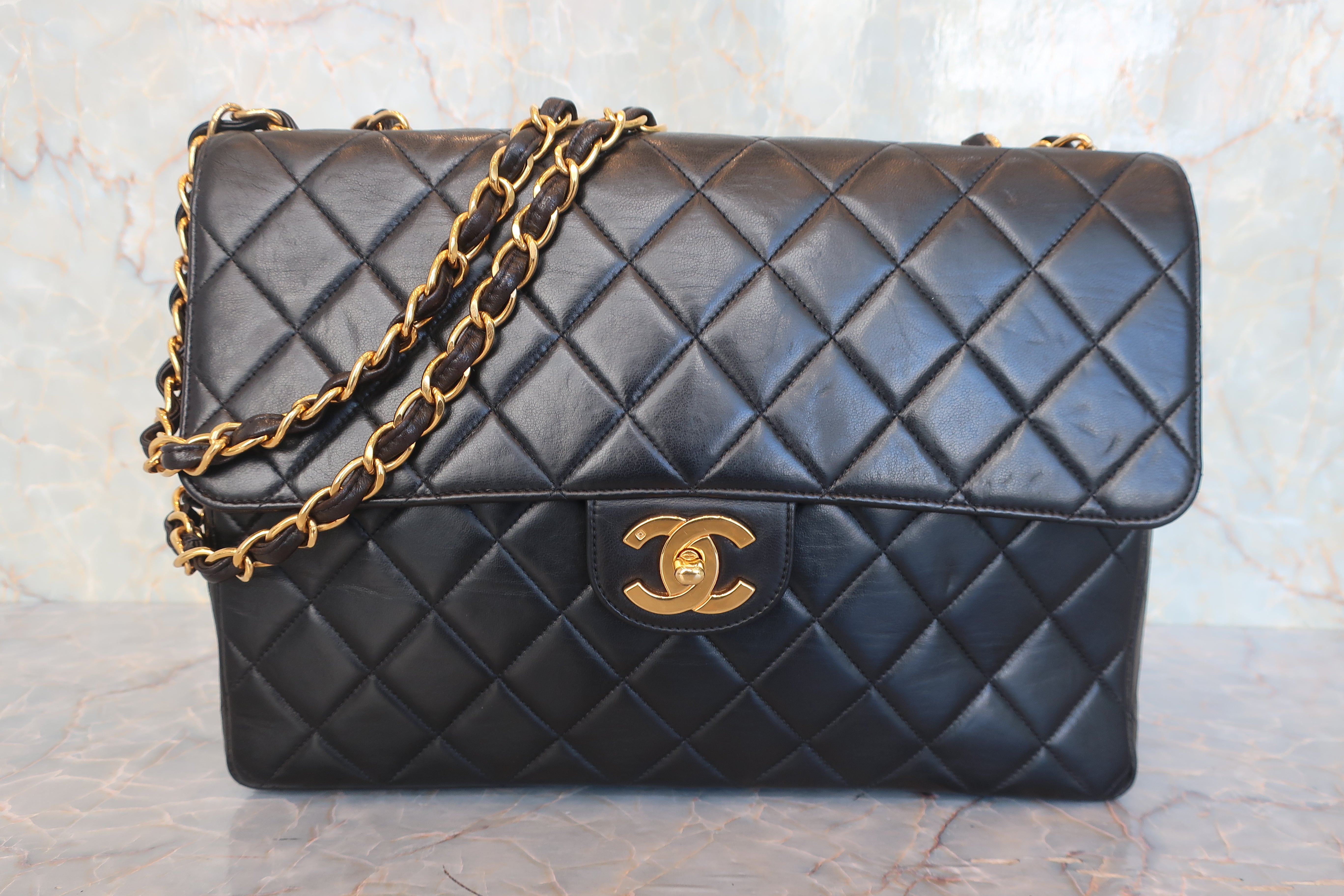 シャネル CHANEL　マトラッセ　チェーンショルダー バッグ　ゴールド金具 ラムスキン ブラック CHANEL シャネル チェーンショルダーバッグ マトラッセ 23cm ダブル