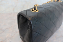 Load image into Gallery viewer, CHANEL Matelasse chain shoulder bag Lambskin Black/Gold hadware Shoulder bag 600090125
