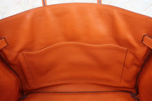 Load image into Gallery viewer, HERMES BIRKIN 35 Vibrato/Box carf leather Orange □H Engraving Hand bag 700110160
