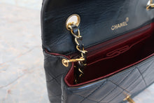 Load image into Gallery viewer, CHANEL Matelasse chain shoulder bag Lambskin Black/Gold hadware Shoulder bag 600090125
