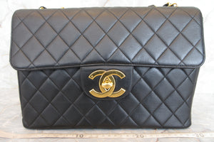 CHANEL Medium Matelasse single flap chain shoulder bag Lambskin Black/Gold hadware Shoulder bag 700010103