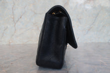 画像をギャラリービューアに読み込む, CHANEL/シャネル マトラッセＷフラップＷチェーンショルダーバッグ キャビアスキン ブラック/ゴールド金具 ショルダーバッグ 700120248
