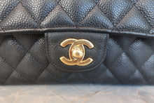 画像をギャラリービューアに読み込む, CHANEL/シャネル マトラッセＷフラップＷチェーンショルダーバッグ キャビアスキン ブラック/ゴールド金具 ショルダーバッグ 700120248
