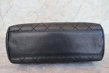 画像をギャラリービューアに読み込む, CHANEL/シャネル マトラッセ台形ハンドバッグ キャビアスキン ブラック/ゴールド金具 ハンドバッグ 700100130
