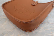 將圖片載入圖庫檢視器 HERMES／エルメス エブリンTPM トリヨンクレマンス ゴールド B刻印 ショルダーバッグ 700050187
