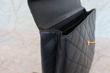 画像をギャラリービューアに読み込む, CHANEL/シャネル マトラッセ台形ハンドバッグ キャビアスキン ブラック/ゴールド金具 ハンドバッグ 700100130
