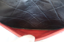 Load image into Gallery viewer, CHANEL Mini Matelasse By color chain shoulder bag Lambskin Black/Red/Gold hadware Shoulder bag 800060112
