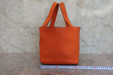 將圖片載入圖庫檢視器 HERMES／エルメス ピコタンロックＭＭ トリヨンクレマンス オレンジ □O刻印 ハンドバッグ 800020102
