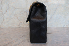 Load image into Gallery viewer, CHANEL Medium Matelasse single flap chain shoulder bag Lambskin Black/Gold hadware Shoulder bag 700090045
