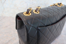 Load image into Gallery viewer, CHANEL Medium Matelasse single flap chain shoulder bag Lambskin Black/Gold hadware Shoulder bag 700090045
