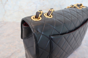 CHANEL Medium Matelasse single flap chain shoulder bag Lambskin Black/Gold hadware Shoulder bag 700090045