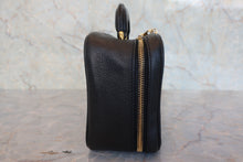 Load image into Gallery viewer, CHANEL CC mark Vanity Caviar skin Black/Gold hardware Vanity 800090211
