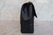 Load image into Gallery viewer, CHANEL Medium Matelasse single flap chain shoulder bag Lambskin Black/Gold hadware Shoulder bag 700090045
