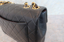 Load image into Gallery viewer, CHANEL Medium Matelasse single flap chain shoulder bag Lambskin Black/Gold hadware Shoulder bag 700090045
