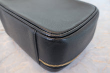 Load image into Gallery viewer, CHANEL CC mark Vanity Caviar skin Black/Gold hardware Vanity 800090211
