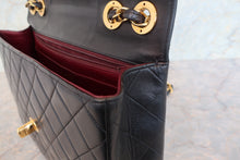 Load image into Gallery viewer, CHANEL Medium Matelasse single flap chain shoulder bag Lambskin Black/Gold hadware Shoulder bag 700090045
