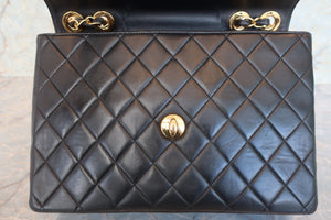 CHANEL Medium Matelasse single flap chain shoulder bag Lambskin Black/Gold hadware Shoulder bag 700090045
