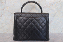 Load image into Gallery viewer, CHANEL Matelasse trapezoid hand bag Caviar skin Black/Silver hadware Hand bag 700110180
