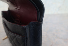 画像をギャラリービューアに読み込む, CHANEL/シャネル マトラッセＷフラップＷチェーンショルダーバッグ キャビアスキン ブラック/ゴールド金具 ショルダーバッグ 700120248
