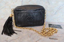 Load image into Gallery viewer, CHANEL CC mark fringe chain shoulder bag Lambskin Black/Gold hadware Shoulder bag 700090088

