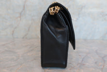 Load image into Gallery viewer, CHANEL Matelasse double flap chain shoulder bag Lambskin Black/Gold hadware Shoulder bag 600050191
