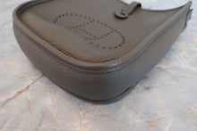 画像をギャラリービューアに読み込む, HERMES／エルメス エブリンTPM トリヨンクレマンス エタン D刻印 ショルダーバッグ 700060296

