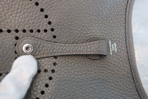 HERMES／エルメス エブリンTPM トリヨンクレマンス エタン D刻印 ショルダーバッグ 700060296