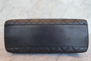 CHANEL Matelasse trapezoid hand bag Caviar skin Black/Gold hadware Hand bag 700090110