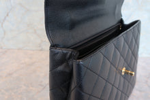 Load image into Gallery viewer, CHANEL Matelasse trapezoid hand bag Caviar skin Black/Gold hadware Hand bag 700090110

