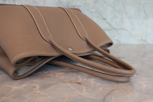将图片加载到图库查看器，HERMES GARDEN PARTY TPM Negonda leather Etoupe gray □Q刻印 Tote bag 800070136
