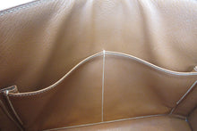 Load image into Gallery viewer, HERMES KELLY 32 Graine Couchevel leather Gold 〇X Engraving Shoulder bag 700050115
