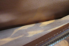Load image into Gallery viewer, HERMES KELLY 32 Graine Couchevel leather Gold 〇X Engraving Shoulder bag 700050115
