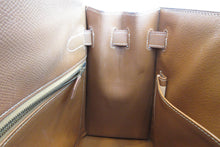 Load image into Gallery viewer, HERMES KELLY 32 Graine Couchevel leather Gold 〇X Engraving Shoulder bag 700050115
