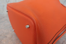 画像をギャラリービューアに読み込む, HERMES／エルメス ピコタンロックＭＭ トリヨンクレマンス オレンジ □R刻印 ハンドバッグ 700060281
